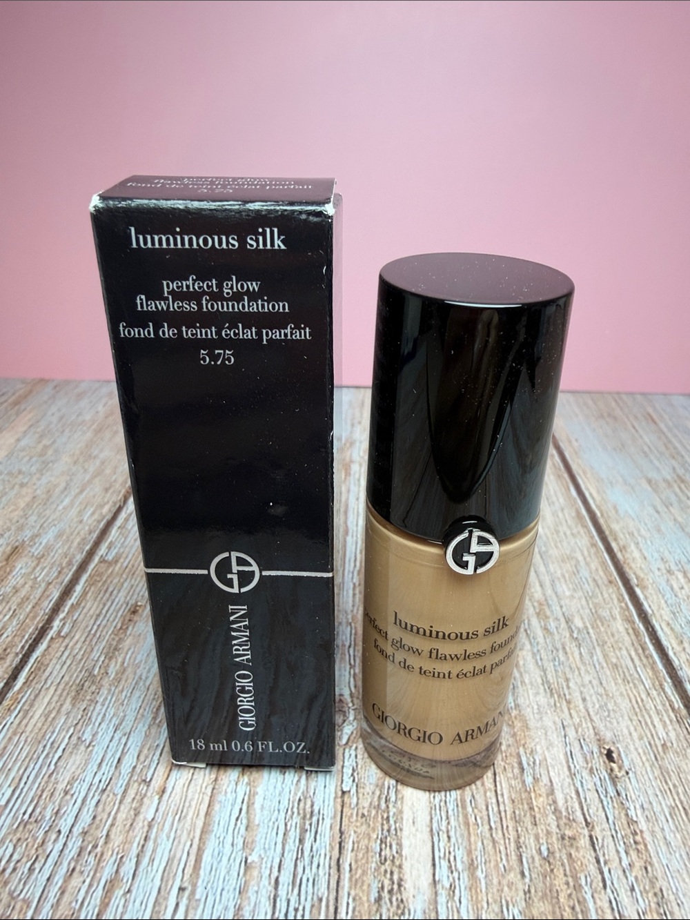 Giorgio Armani Luminous Silk Foundation - Cream/Gold Bottle